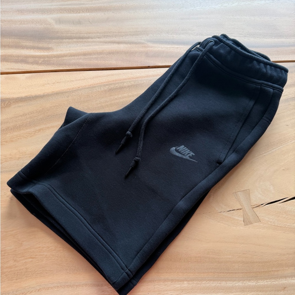 Nike Men’s Tech Fleece Shorts Black